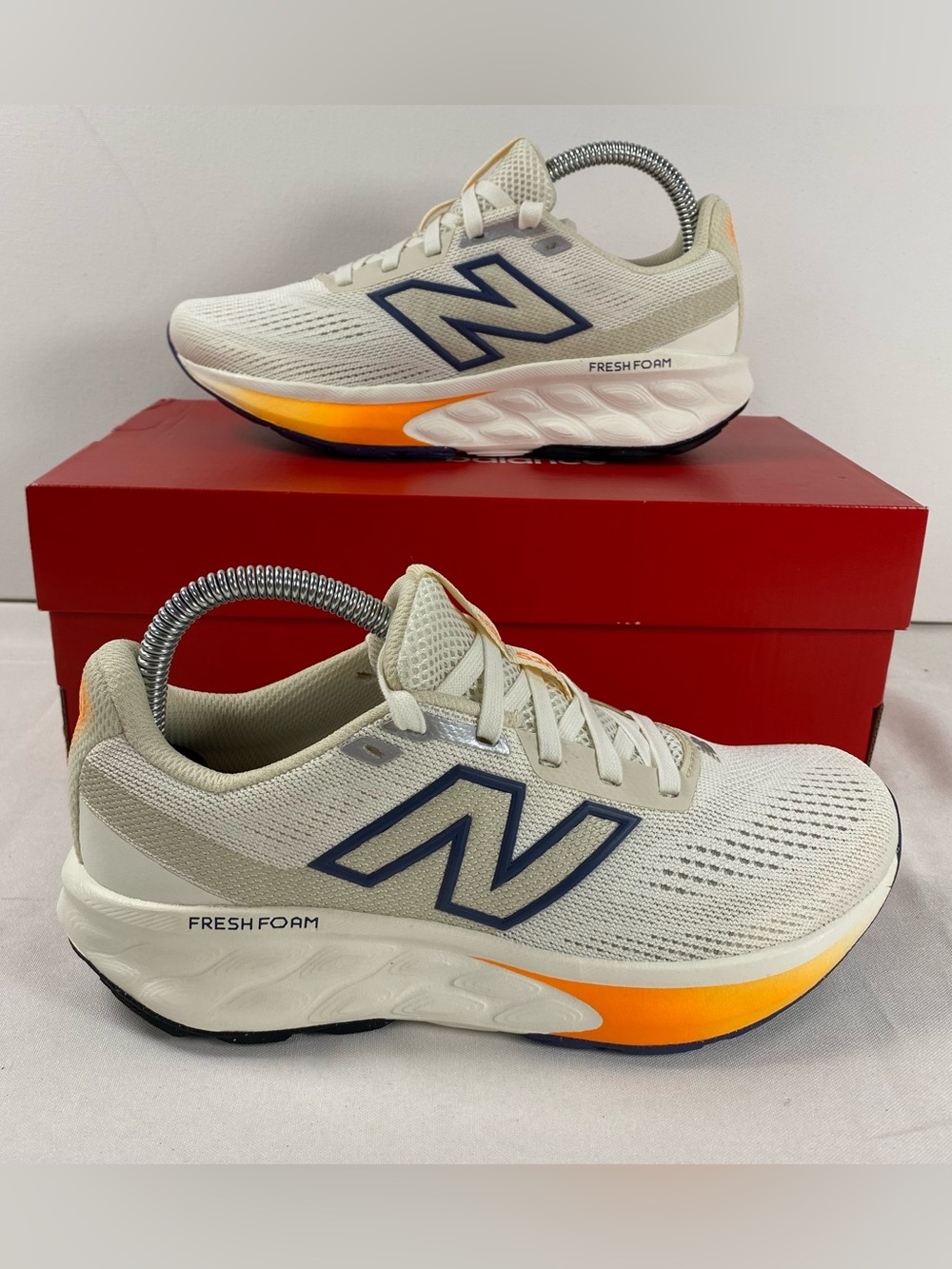 New Balance Fresh Foam 520 v9 Womens 6 White Beige Running Shoes W520LG9